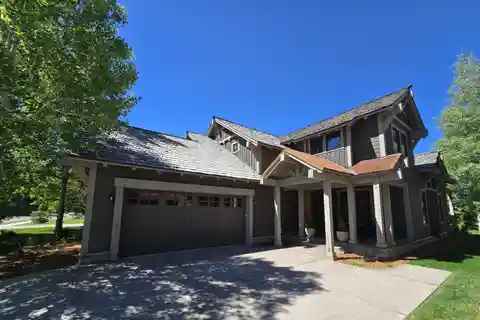 Exquisitely Finished Home in Teton Springs