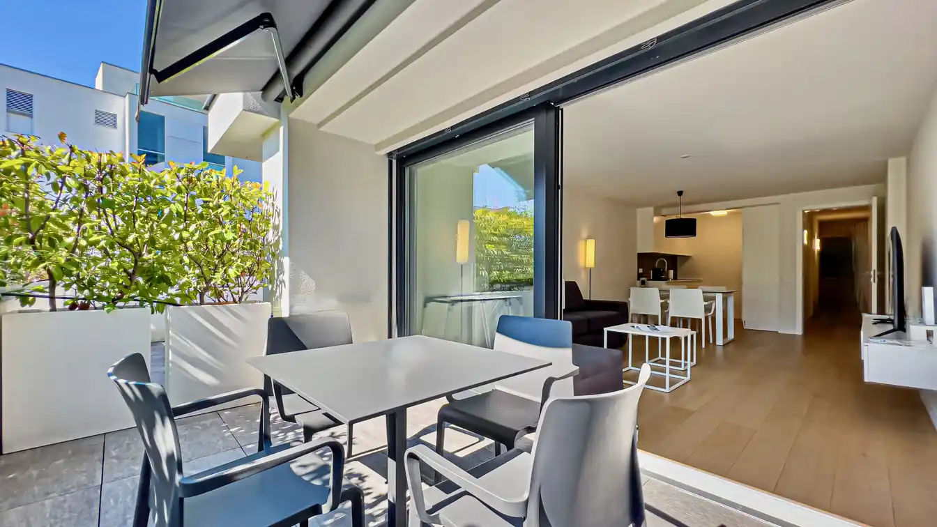Bright, Spacious Home with Shared Pool Access