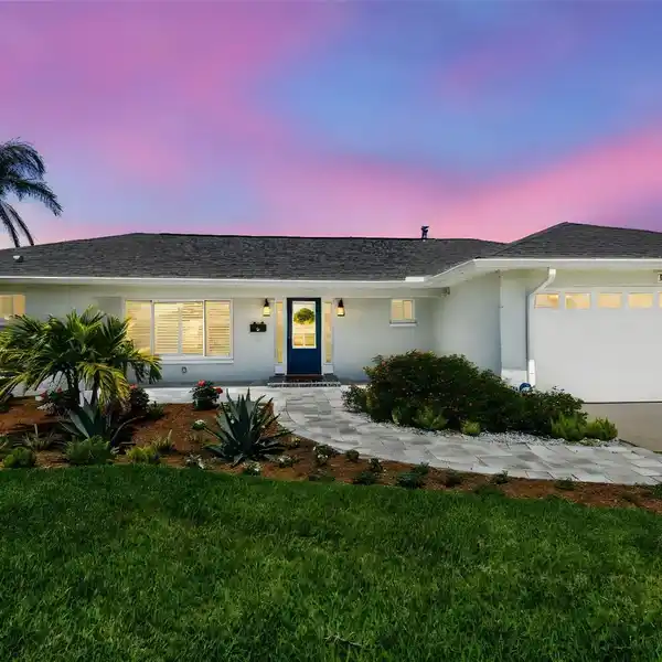 RARE WATERFRONT OASIS