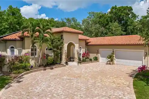 Custom Stunner on 2.5 Acres