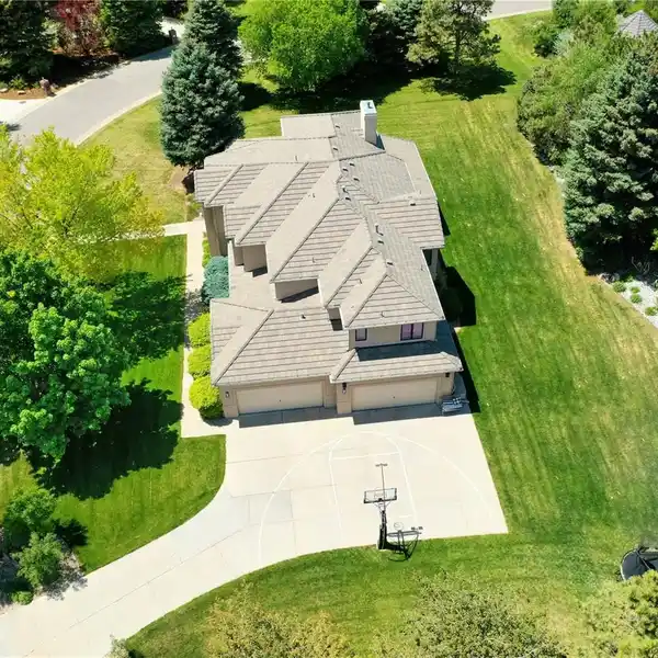 UPDATED HOME IN PEACEFUL DAYTON MEADOWS
