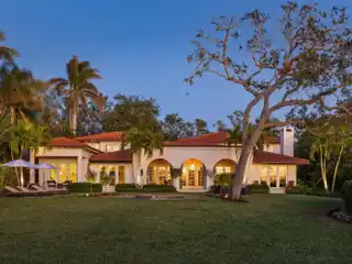 Timeless Elegance and Tropical Charm