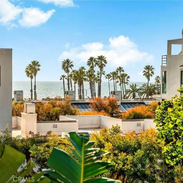 UPGRADED OCEAN VIEW UNIT IN A PRESTIGIOUS COMMUNITY