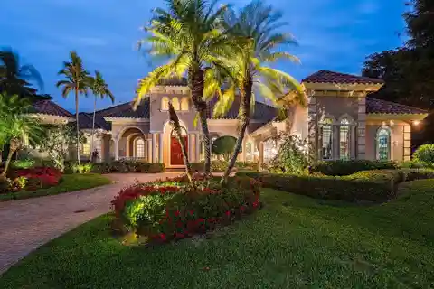 Luxurious Estate Home in Grey Oaks