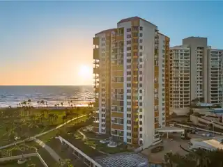 Rare Park Shore Tower Penthouse