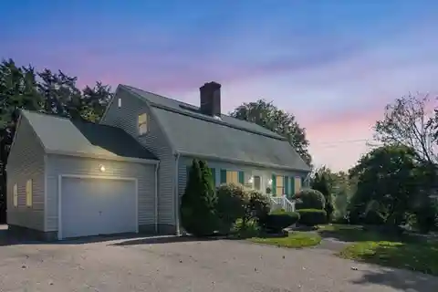 Bright Cape with Versatile Layout & Expansion Potential