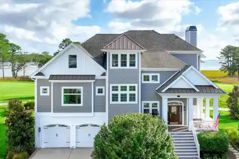 A Coastal Sanctuary in the Peninsula