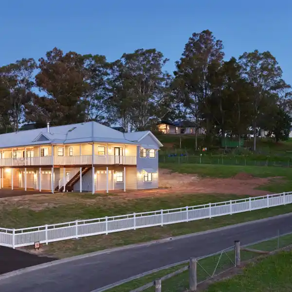BRAND-NEW HAMPTON STYLE HOME