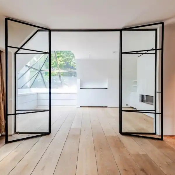 EXPANSIVE DUPLEX PENTHOUSE