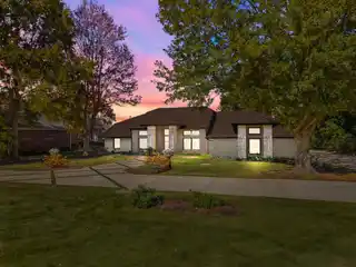 Architectural Elegance Meets Lakeside Luxury with Peaceful Sunset Cruises