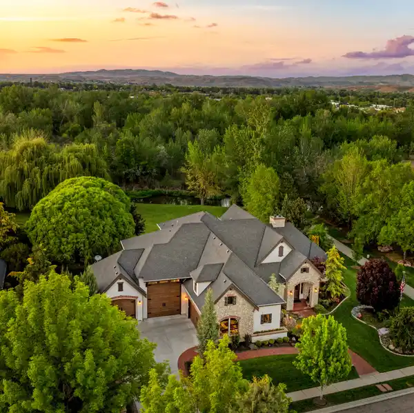 WATERFRONT EAGLE ESTATE - ACCESS TO BOISE RIVER