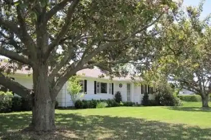 SOUTHAMPTON VILLAGE LOVELY SUMMER RENTAL