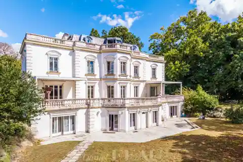 Majestic Residence with a Rich Pedigree
