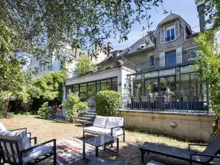 Unique Light-Filled Luxury Residence