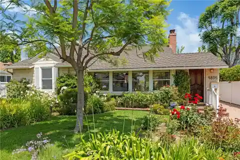 Charming Home in Coveted Fashion Square