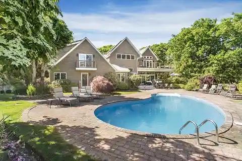 Beautiful Hilltop Home Surrounded by Woods