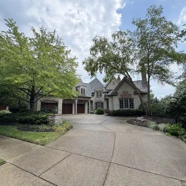 SERENE SANCTUARY IN OXBOW ESTATES