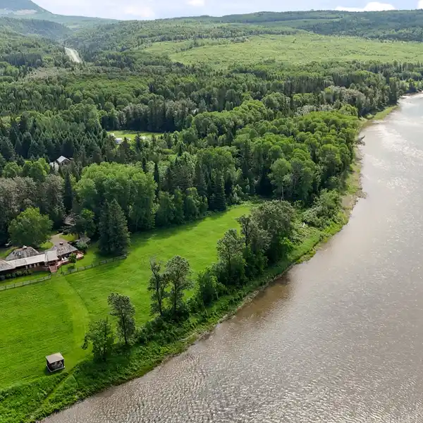 MILL BROOK LODGE - EXCLUSIVE SALMON FISHING RETREAT