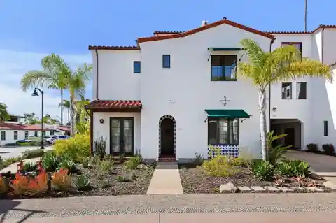 Luxury Turn-key Residence at Estancia