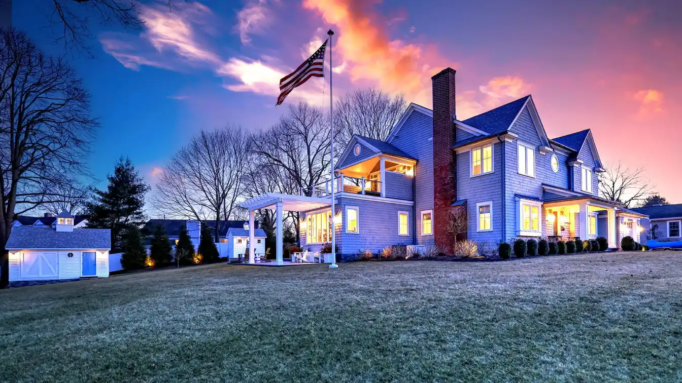 New England Colonial with Breathtaking Gulf Pond Views