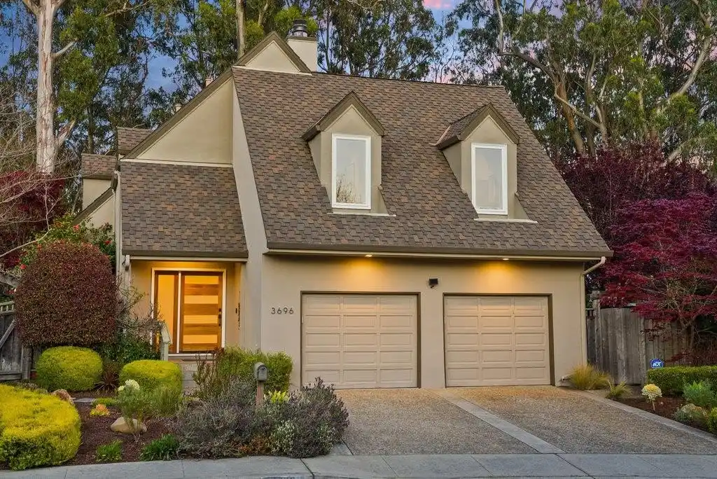 Artful Retreat Blending Form and Function