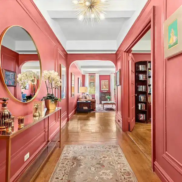 GRACIOUS APARTMENT IN A SOUGHT-AFTER BUILDING