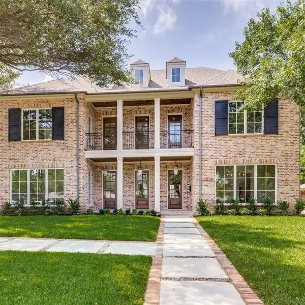 GORGEOUS BRICK TRADITIONAL HOME