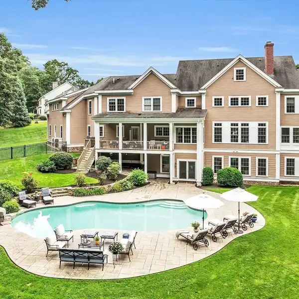 EXCEPTIONAL PROPERTY IN THE HEART OF WESTFORD CENTER