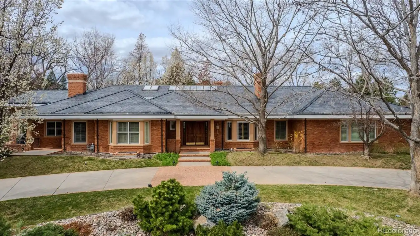 Thoughtfully Built in an Idyllic Location