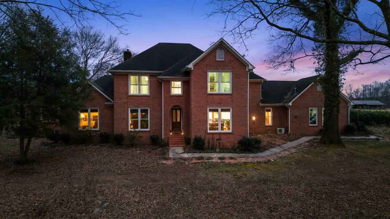Country Retreat on over 13 Acres
