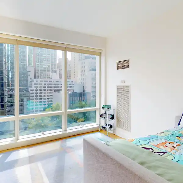 PANORAMIC MANHATTAN SKYLINE LUXURY IN E-LINE CORNER