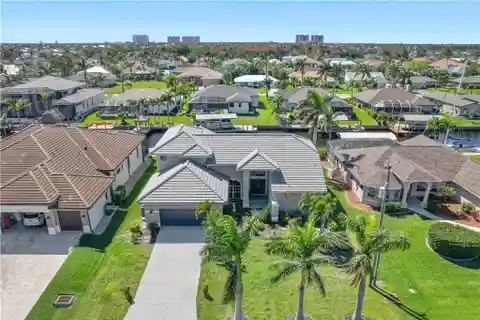 Exceptional Home on a Deep Sailboat-access Canal