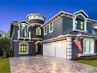 LUXURIOUS LIVING IN A CUSTOM NORTH NAPLES HOME