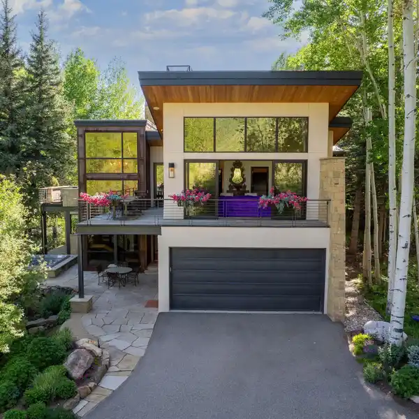 MOUNTAIN CONTEMPORARY DUPLEX WITH ALPINE CHARM