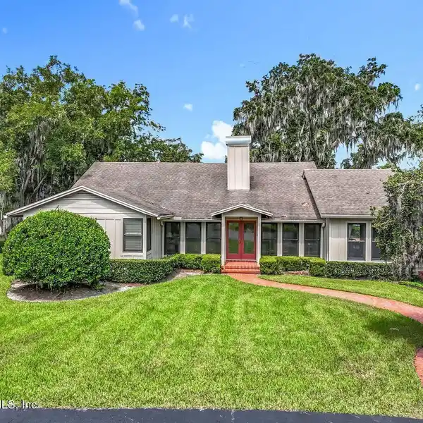 HISTORIC SOUTHERN GEM ON PRISTINE WATERFRONT