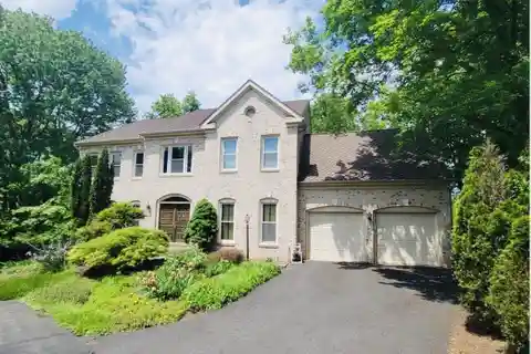 Elegant Comfort in a Coveted Community
