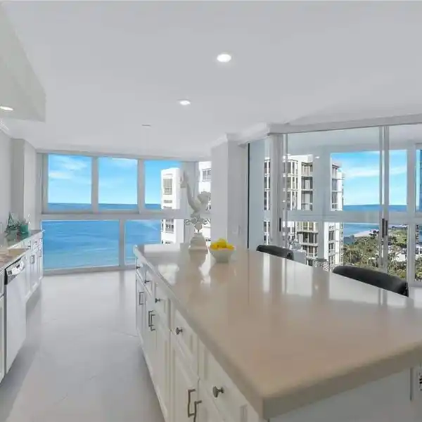 AN IDEAL TROPICAL RETREAT