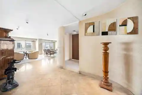 Spacious Upper East Side Home Near Central Park