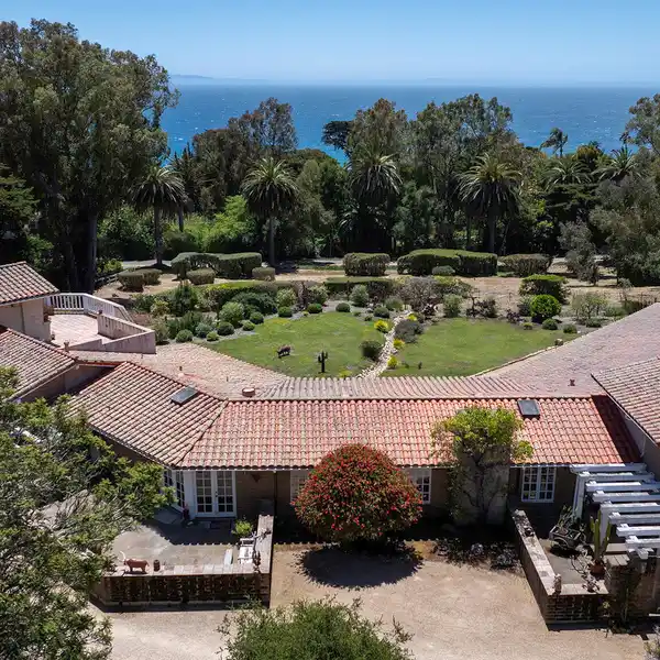 CASA ROBINSON AGUILAR