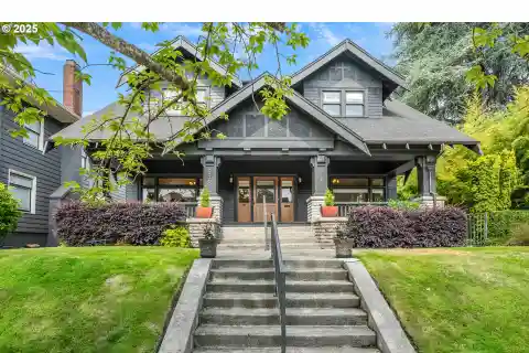 1913 Irvington Craftsman