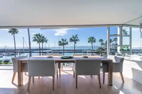 Luxurious Living Overlooking a Private Marina