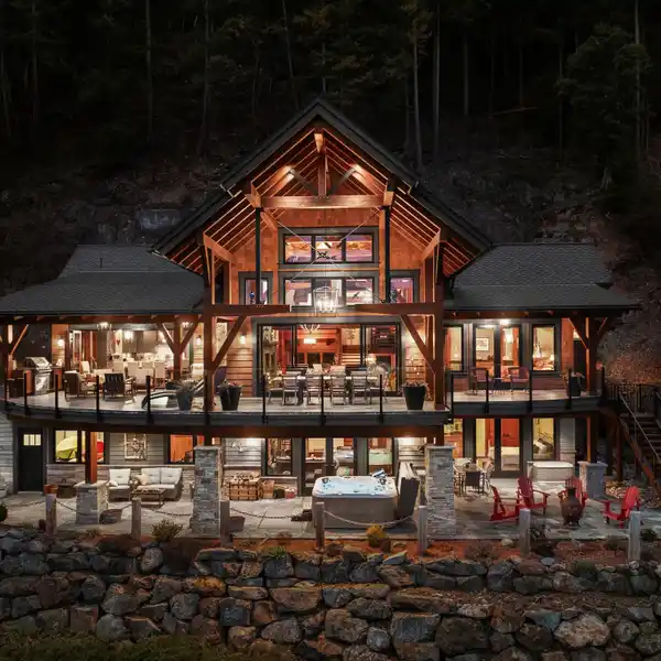 STUNNING RETREAT WITH OCEAN VIEWS