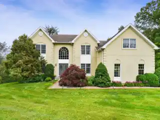 Exceptional Home in Salem Chase