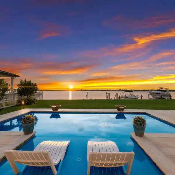 UNPARALLELED WATERFRONT LIVING