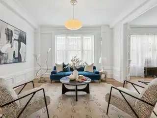 Magnificent Eight-room Home
