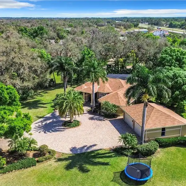 PRIVATE OASIS IN ALVA