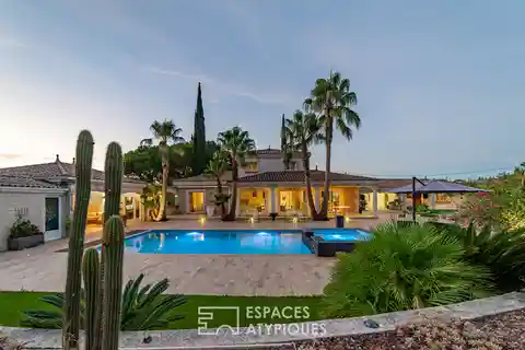 Architect-designed Oasis Near the Beaches