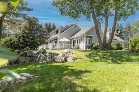 Contemporary Cape in Sought-After Wentworth