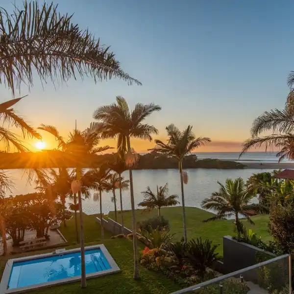 LUXURIOUS LAGOON PROPERTY: A ONCE-IN-A-LIFETIME OPPORTUNITY