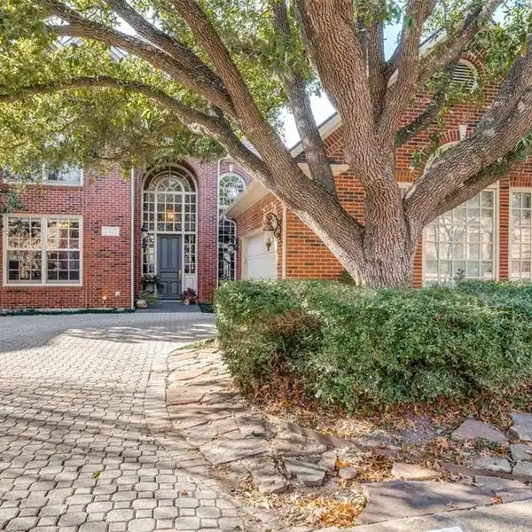 WARM TWO-STORY TRADITIONAL HOME